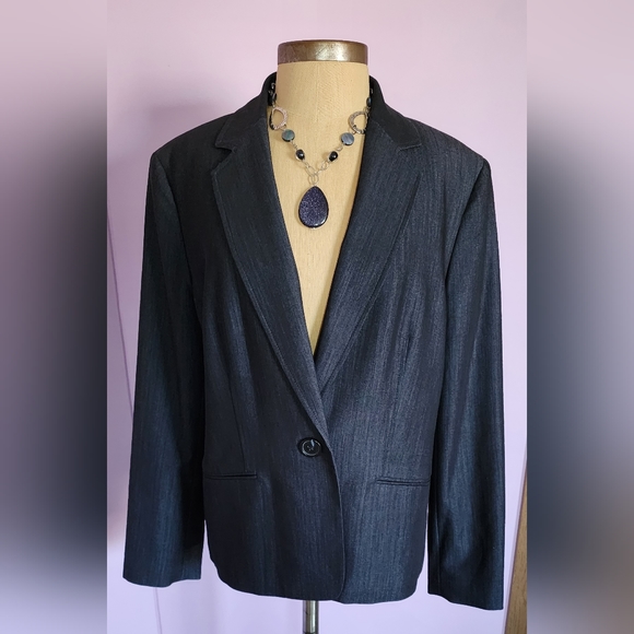 Jones Studio Blazer - Size 14W - Picture 2 of 7